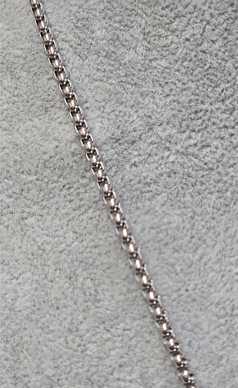 Stainless steel box chain detail for Titanium Warrior pendant, 23-inch length